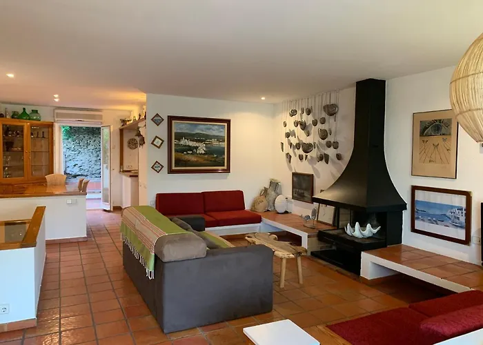 Ramon Casa Con Garaje Carretera De Port-lligat N 70 בית נופש *