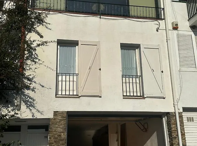 Ramon Casa Con Garaje Carretera De Port-lligat N 70 בית נופש קדאקז